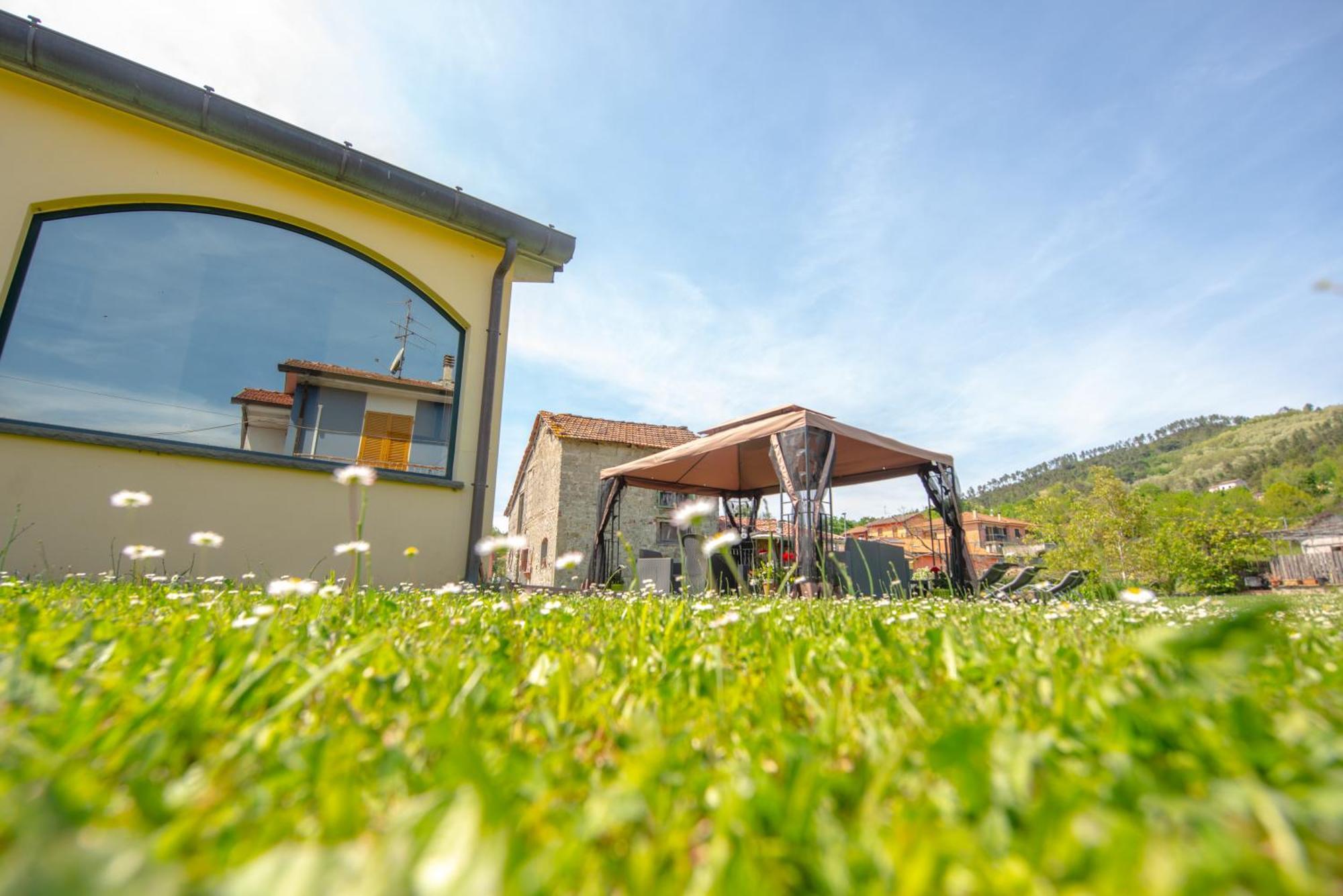 Il Vecchio Noce Hotel Brugnato Exterior photo