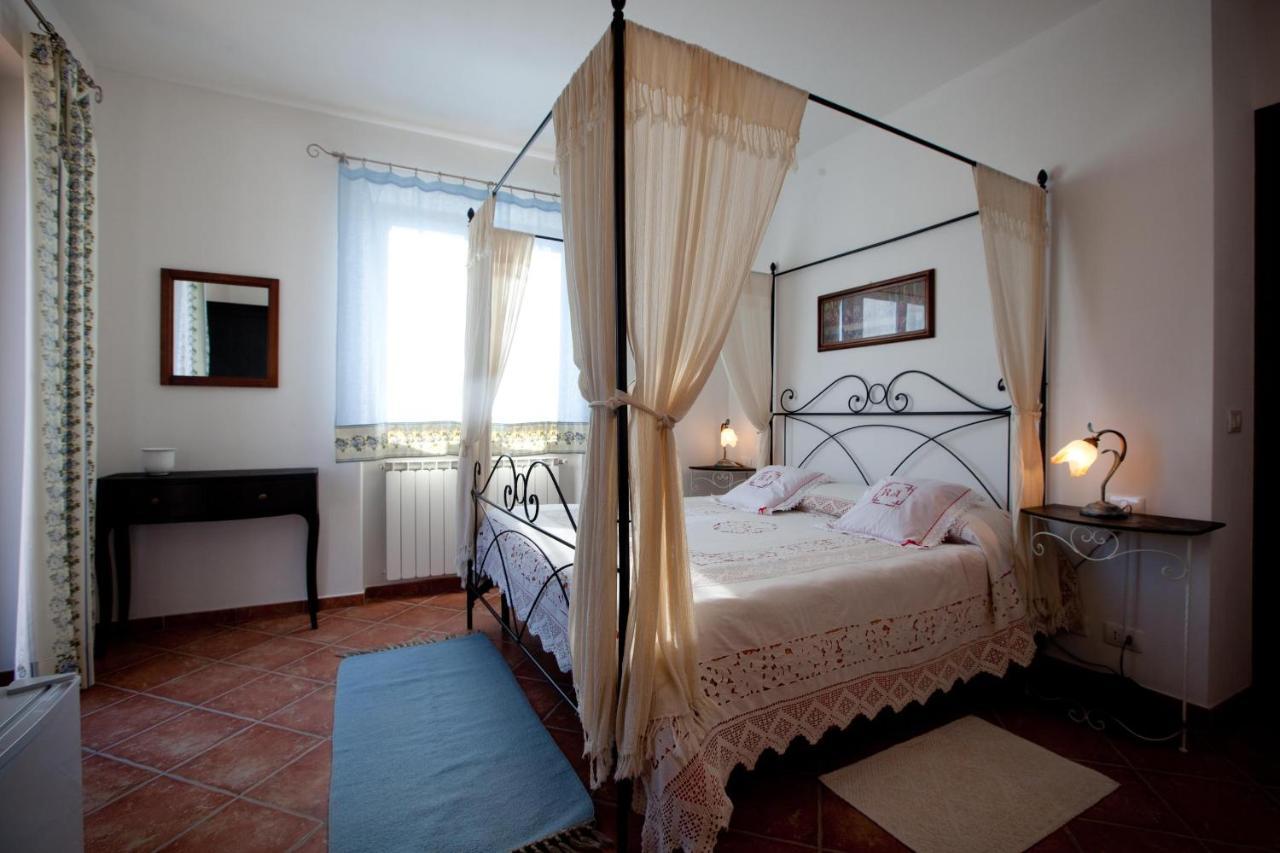 Il Vecchio Noce Hotel Brugnato Exterior photo